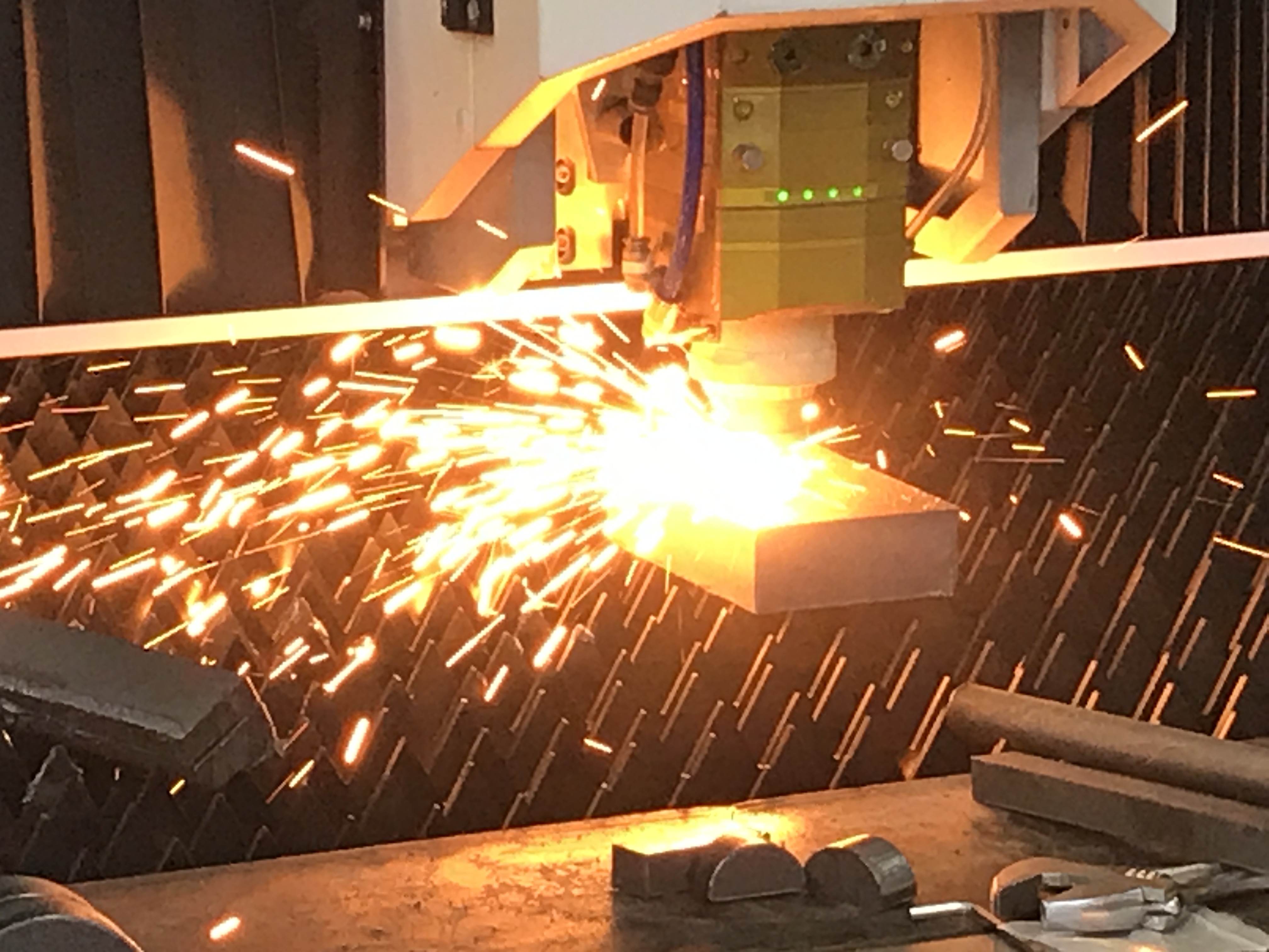 鋼板光纖激光切割機 鋼板光纖激光切割機