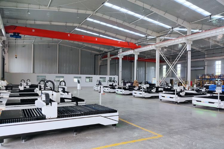 激光切割機廠房一角.jpg 激光切割機廠房一角.jpg