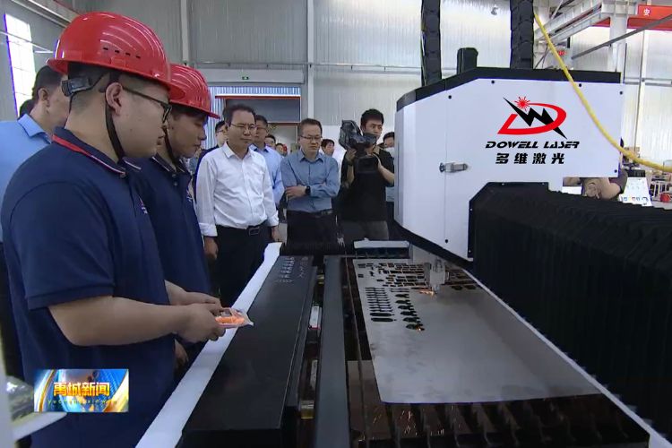 市領導參觀1.jpg 市領導參觀1.jpg