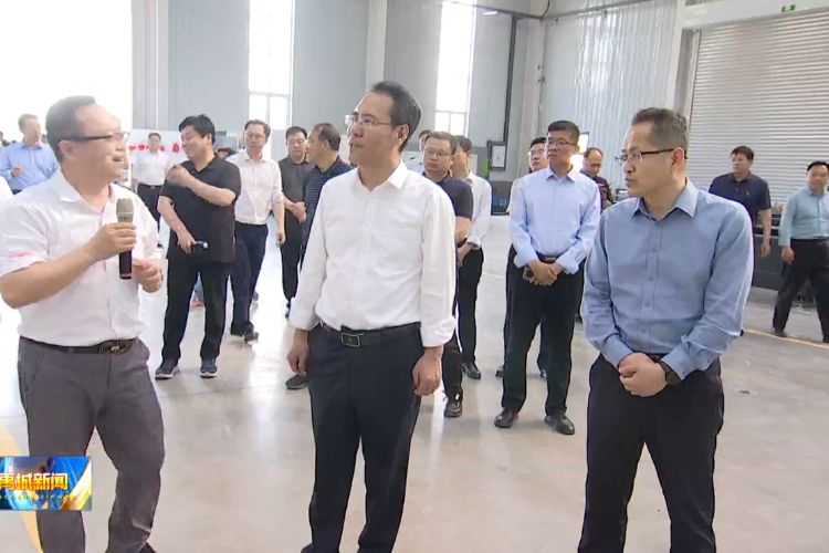 市領導參觀2.jpg 市領導參觀2.jpg